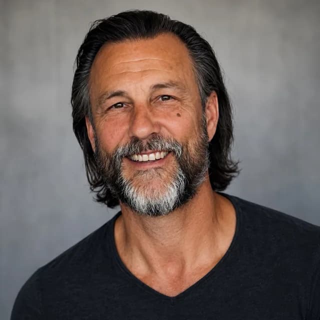 Portrait of Jay Fiset